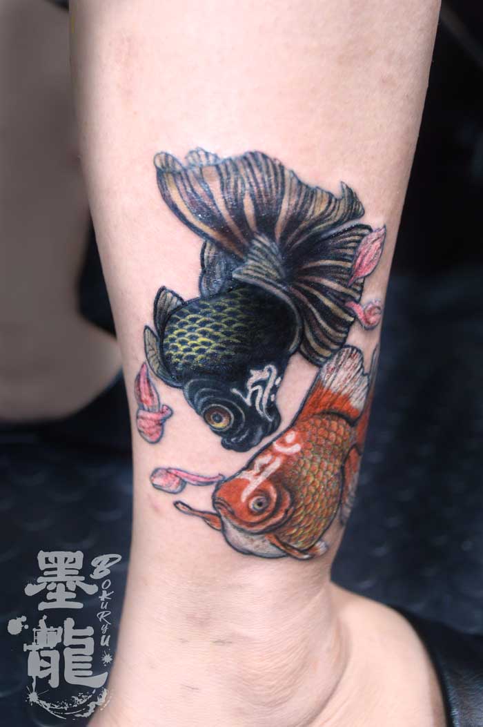 金魚 梵字 刺青